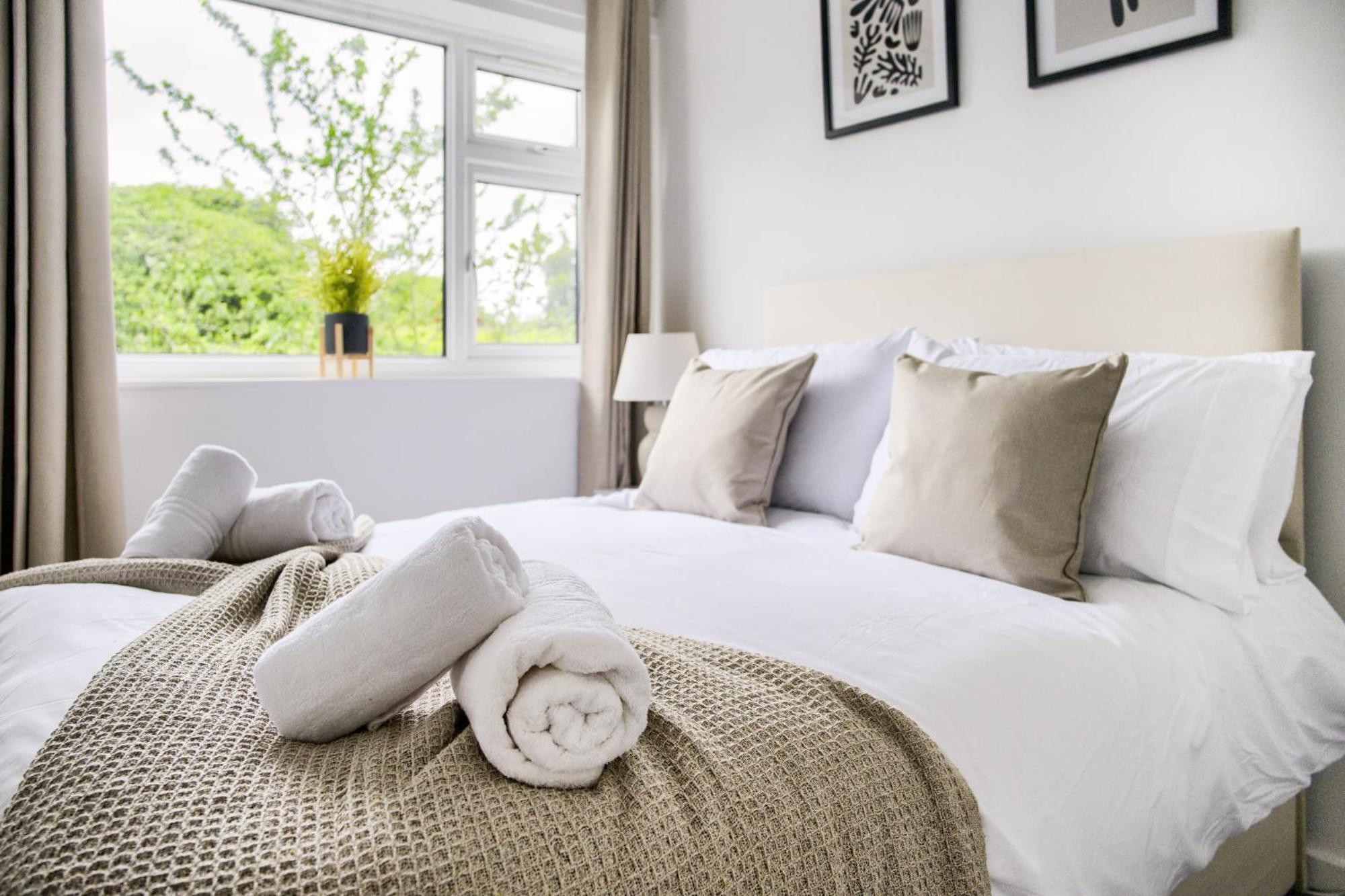 Holiday home Large House Contractors Nec Airport Hs2 *