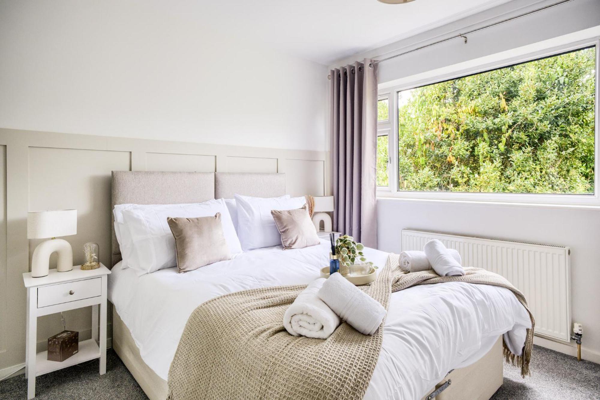 Large House Contractors Nec Airport Hs2 Holiday home Solihull