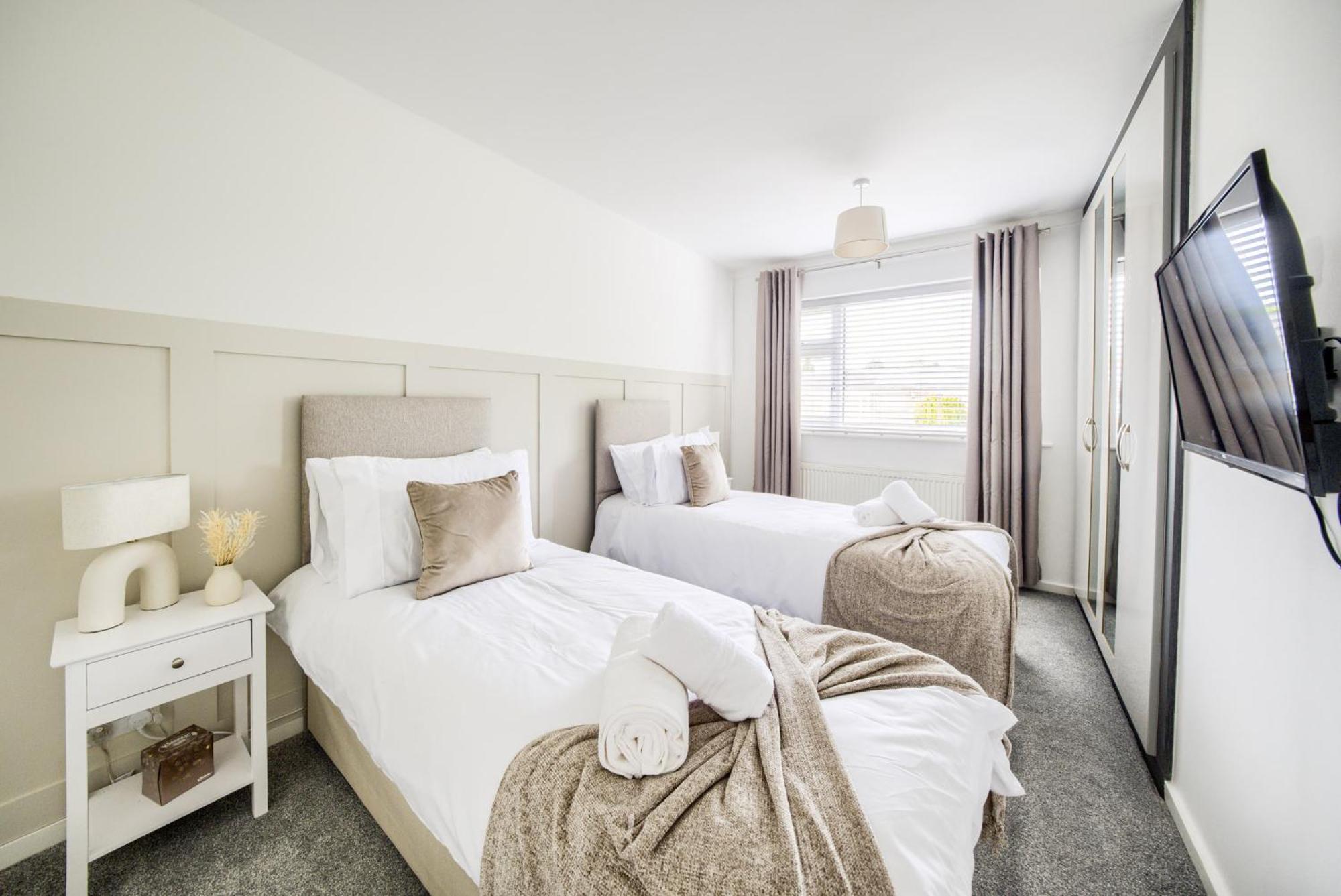 Holiday home Large House Contractors Nec Airport Hs2 *